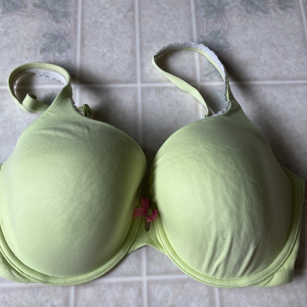 Lined‎ perfect Coverage Lime Green Body by Victoria 34DDD Bra